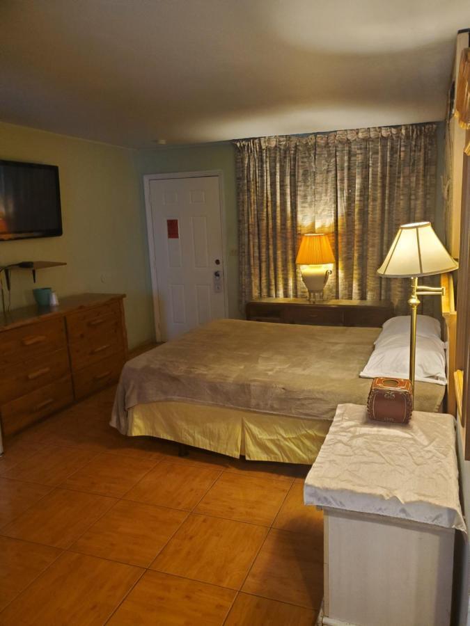 Conty'S Motel Naples Luaran gambar