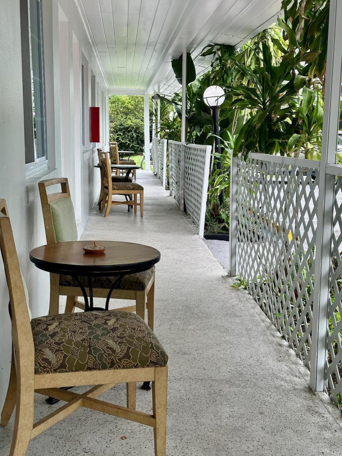 Conty'S Motel Naples Luaran gambar