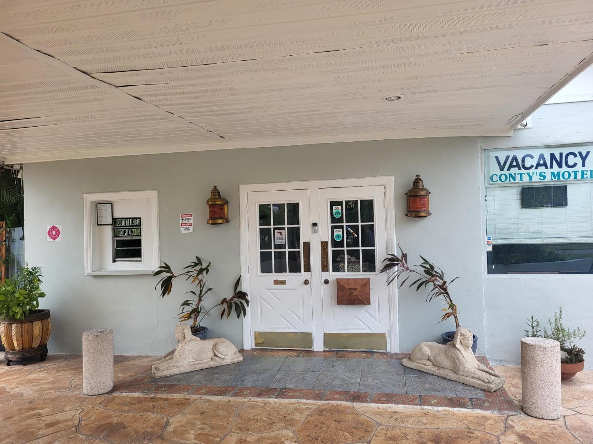 Conty'S Motel Naples Luaran gambar