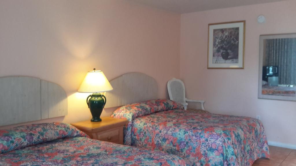 Conty'S Motel Naples Luaran gambar