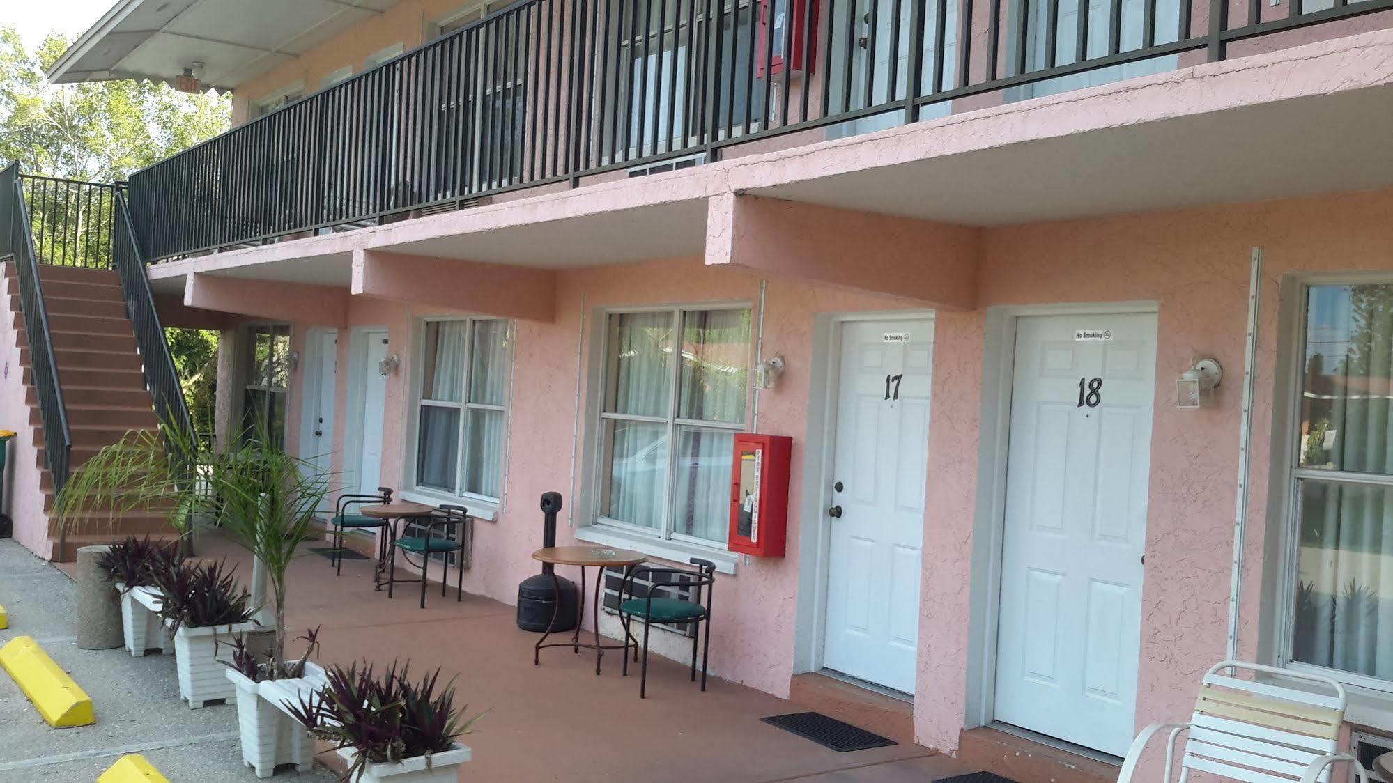 Conty'S Motel Naples Luaran gambar
