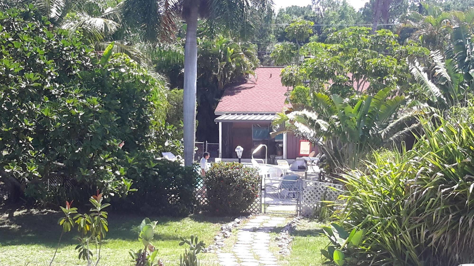 Conty'S Motel Naples Luaran gambar